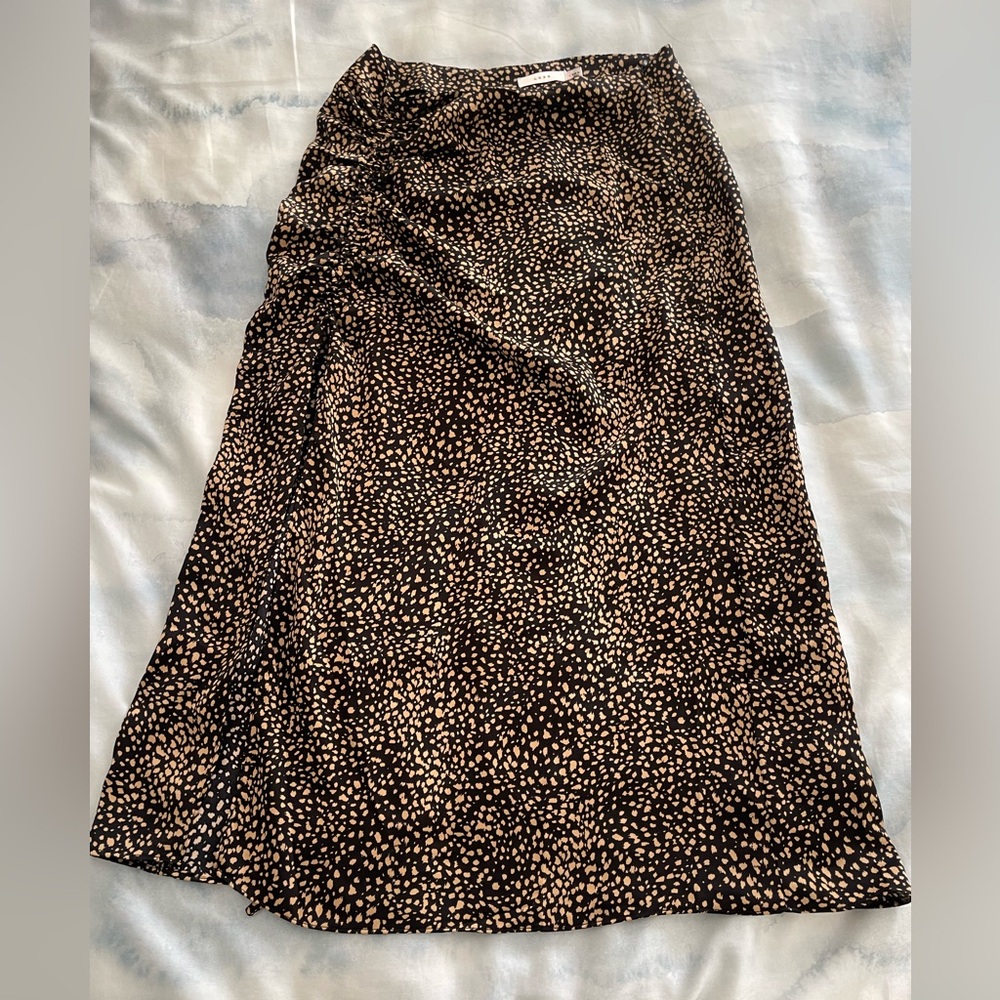 LUSH SATIN MIDI SKIRT